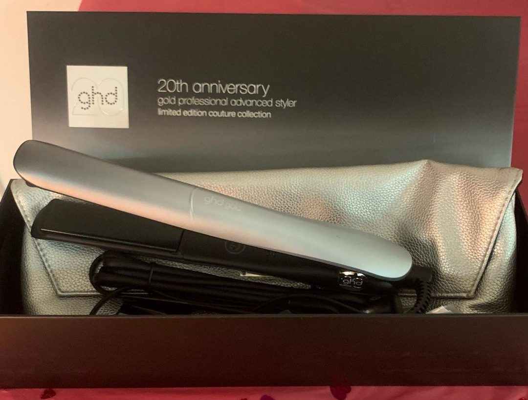 GHD straightener with bag