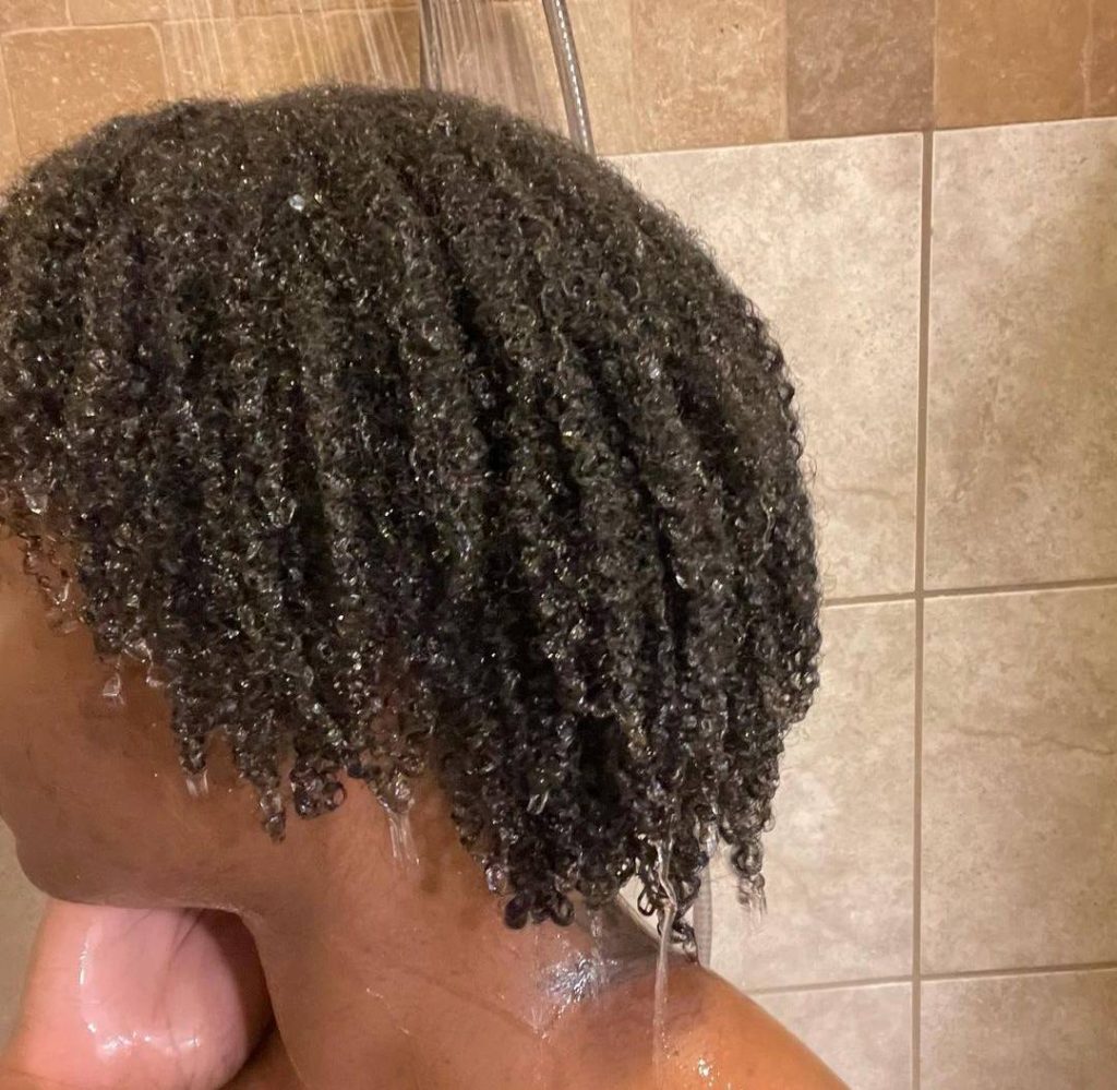 washing afro hair