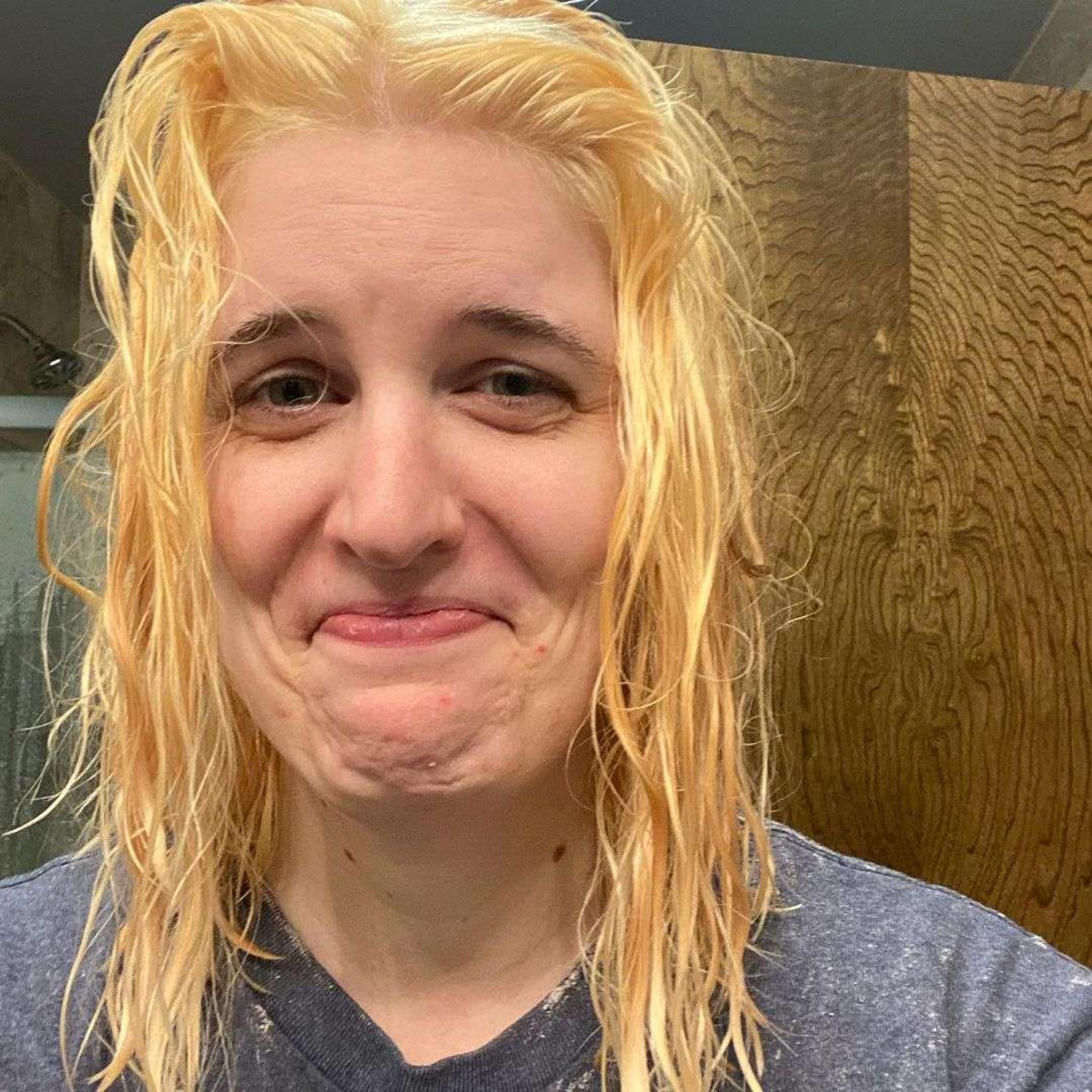 gummy-hair-after-bleaching-is-there-any-way-to-fix-it