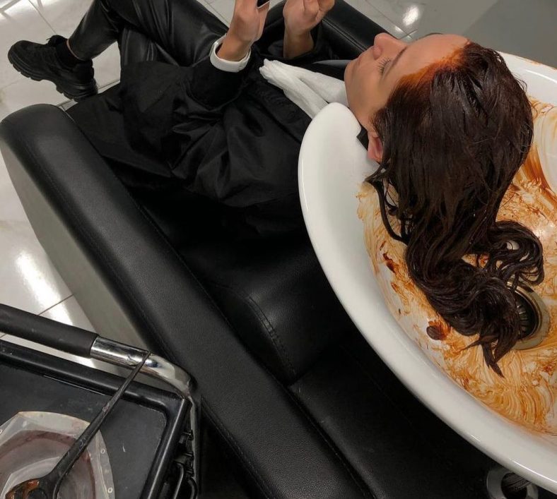 What Happens if You Leave Hair Dye in Too Long? (DON'T DO IT)