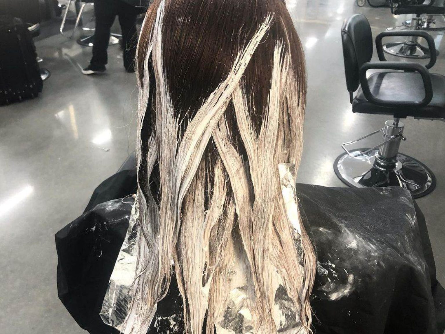 can-you-dye-your-hair-with-product-in-it-spray-leave-in-oil