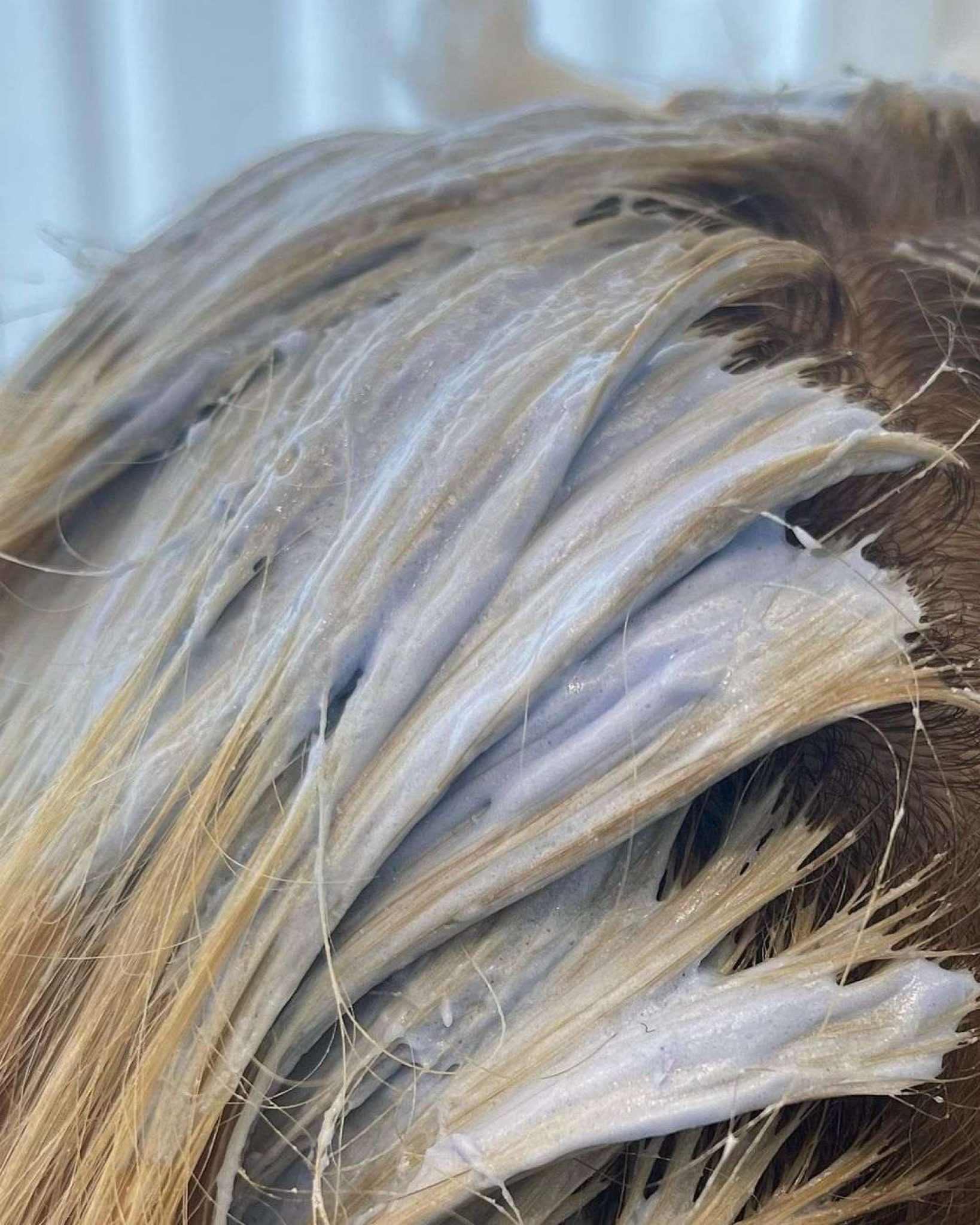 Does Developer Lighten Hair By Itself? (20, 30, 40 Volume)