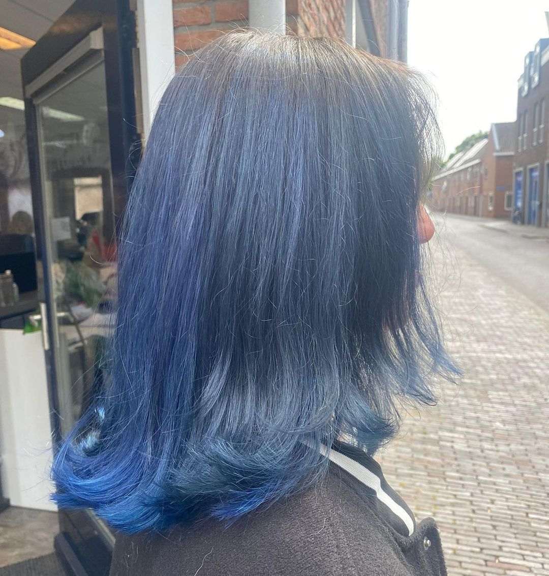 blue tint in hair