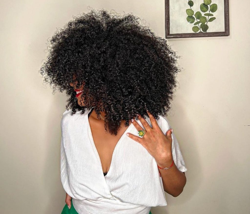 How to Moisturize 4C Hair: 8 Effective Methods