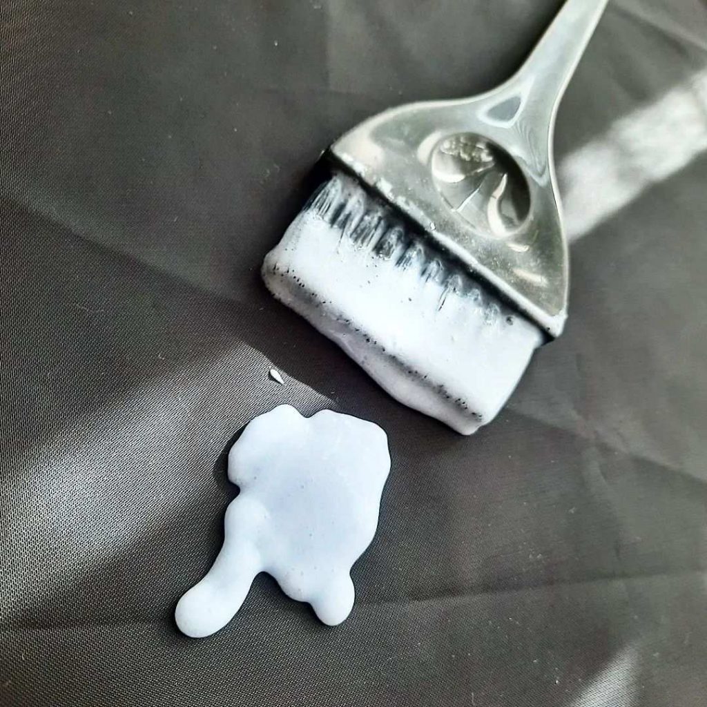 How to Mix Bleach and Developer?