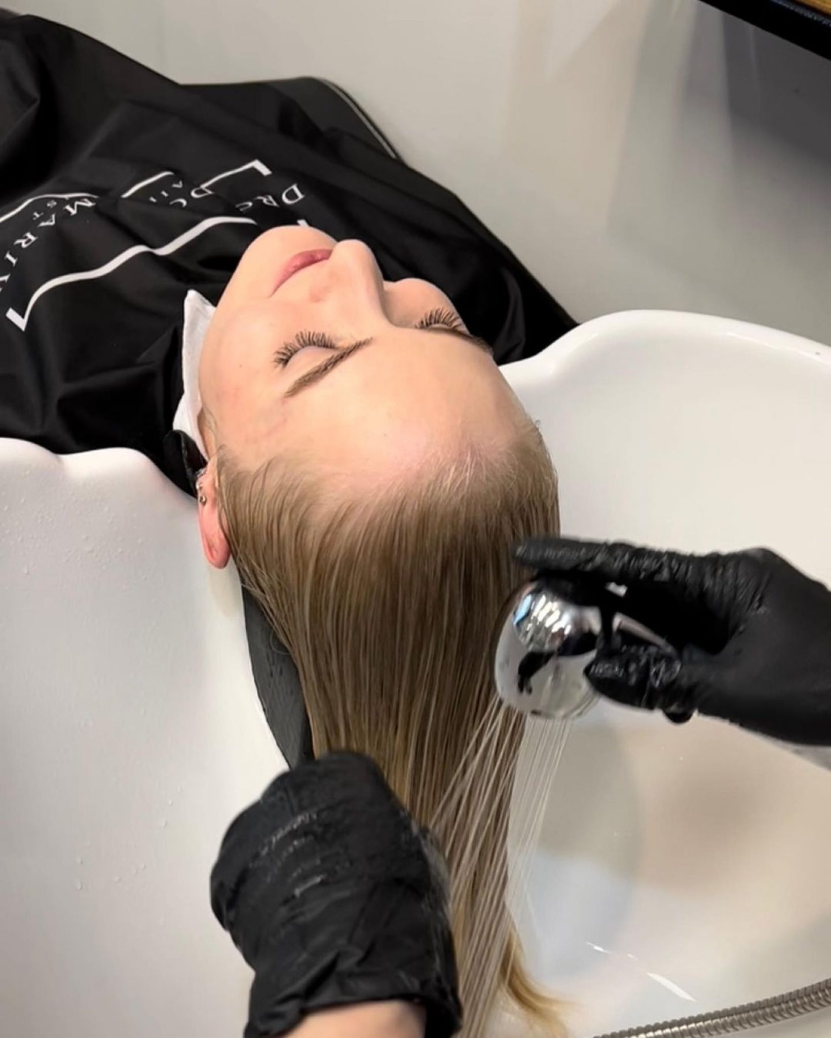 Why Do Salons Wash Your Hair After Coloring? Should They?