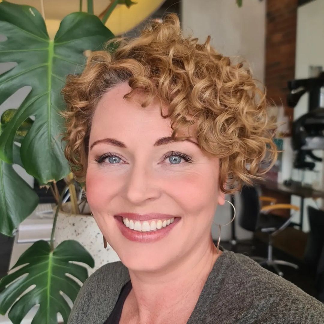 Curl Short Hair With Hot Rollers