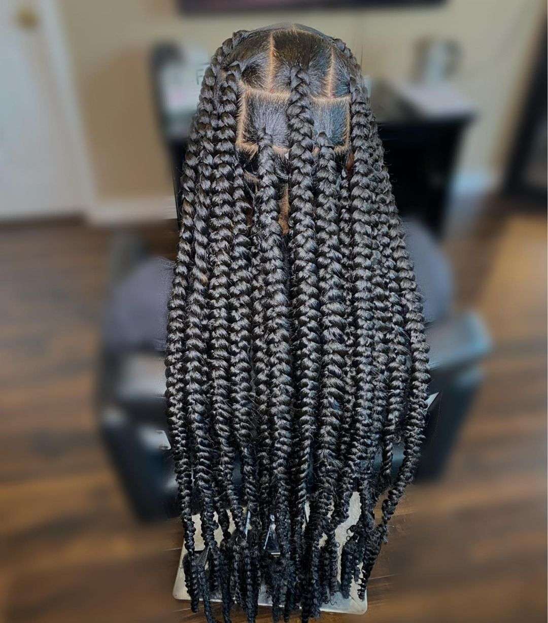 Knotless passion braids